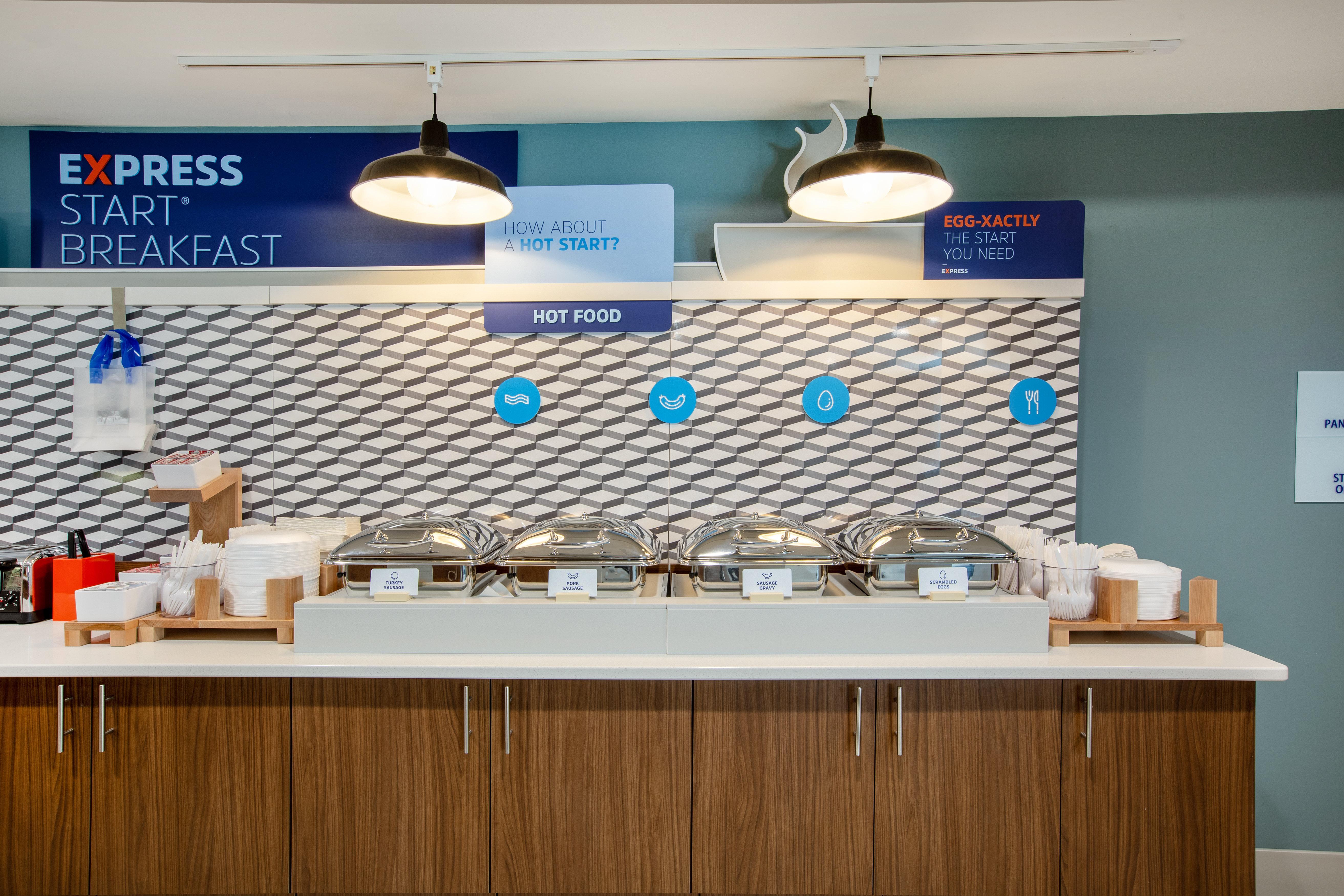 Holiday Inn Express Hastings By Ihg Exterior photo