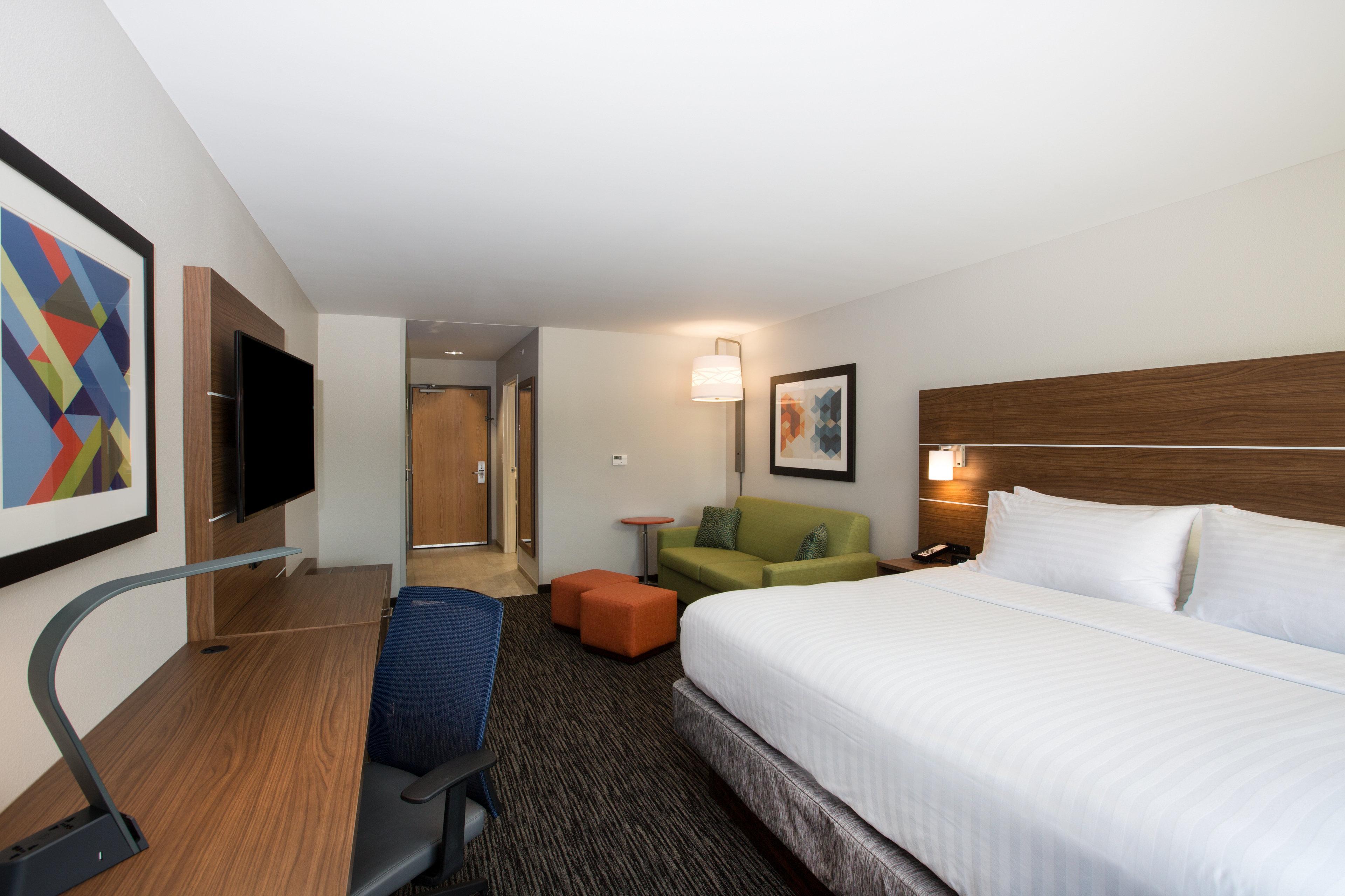 Holiday Inn Express Hastings By Ihg Exterior photo